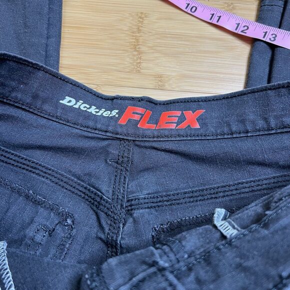 Dickies Flex Pants Mens 32x31 Faded Black Relaxed Fit Cargo Pockets Paint - Picture 4 of 7